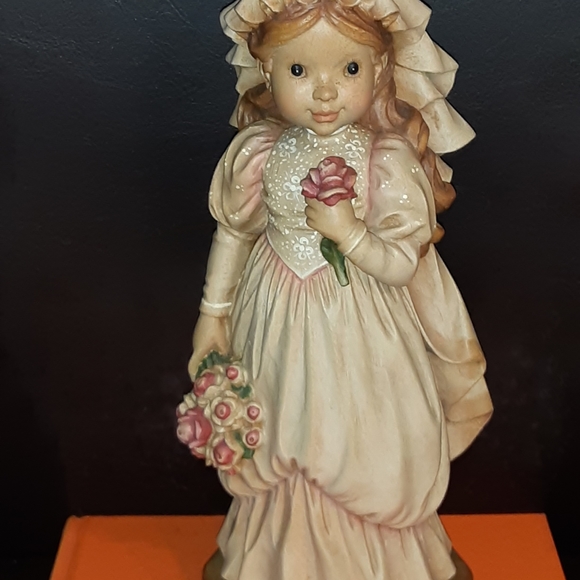 Vintage  Figurine - Picture 4 of 9